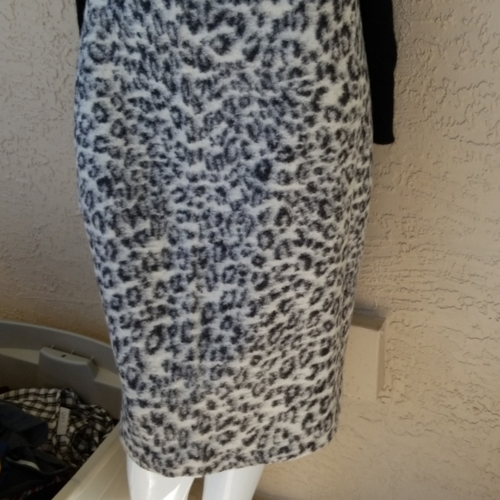 Animal print wool blend skirt